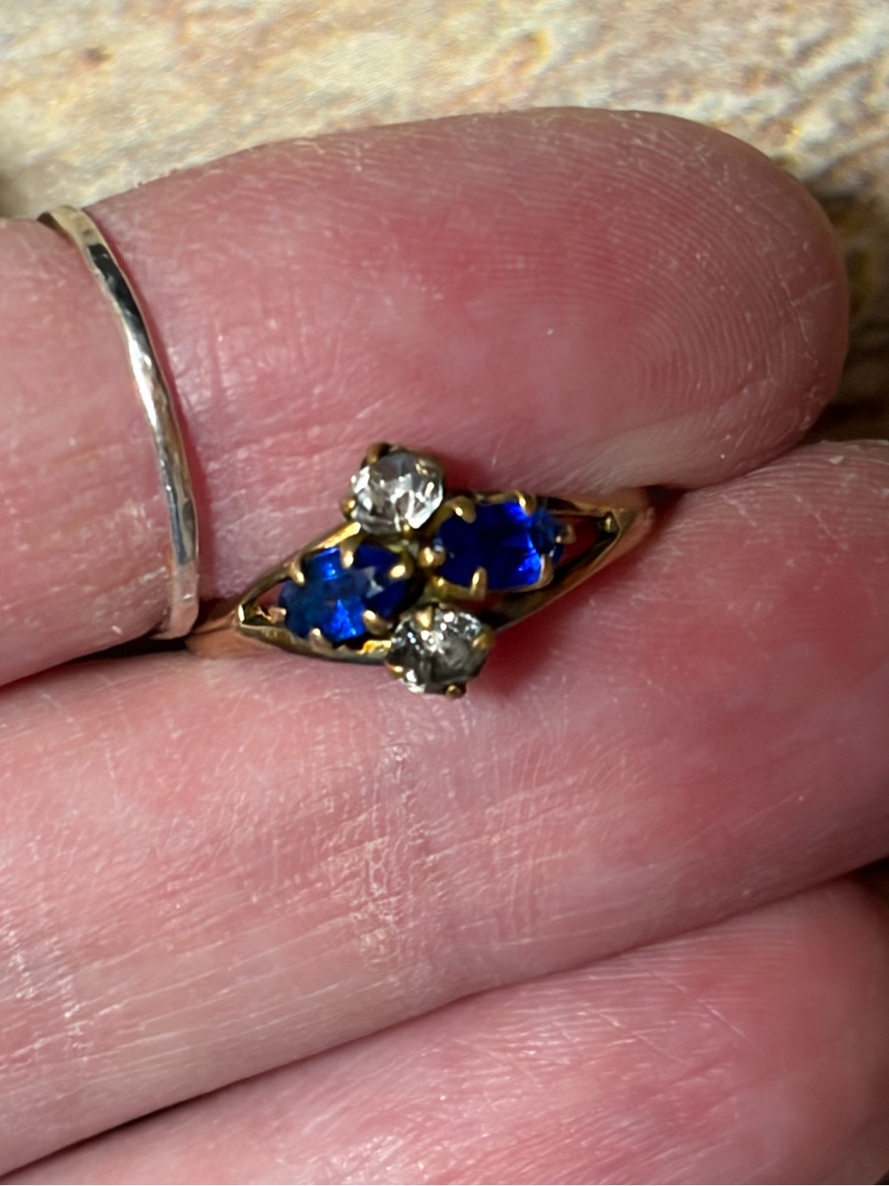 Victorian Gold Fill Or Gold Shell Ring With Paste Stones - Picture 5 of 13